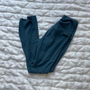 Blue lululemon size 2 align leggings